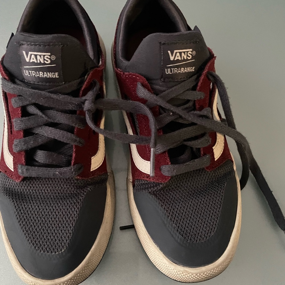 Vans Ultrarange Black and Burgundy Sneakers